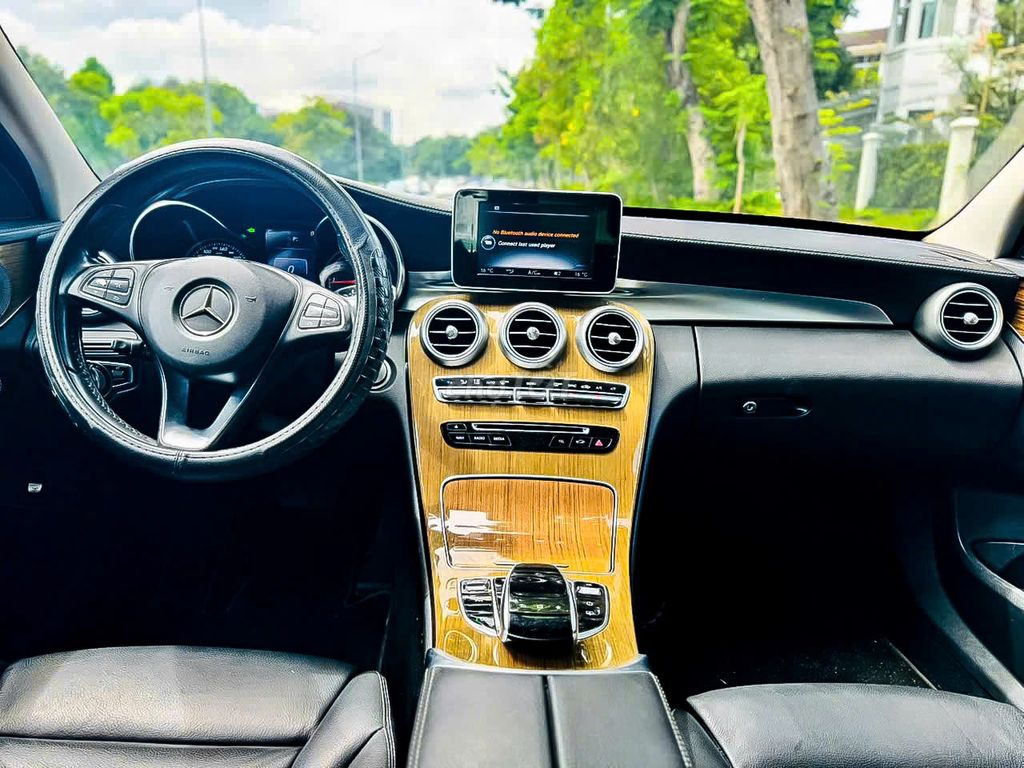 Mercedes Benz C250 Exclusive 2017. Mua bán Ô tô tại Quận 7 Tp Hồ Chí Minh được đăng bởi Cherry hình 9