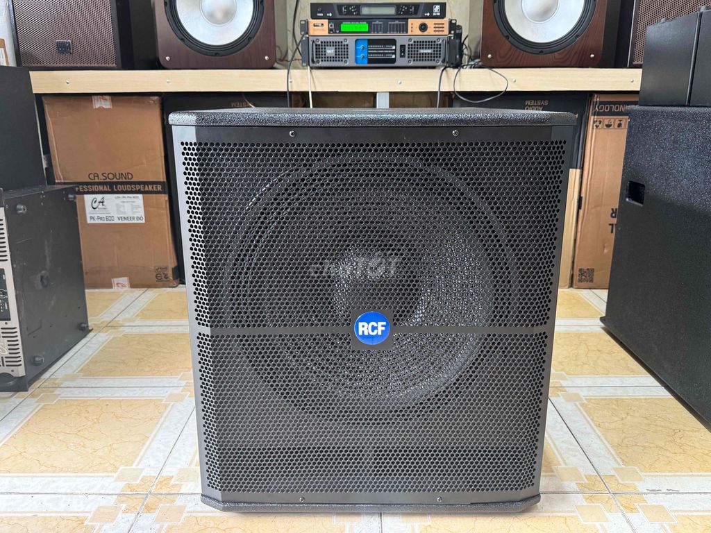 LOA SUB ĐIỆN 5 TẤC RCF MÀNG CARBON CHẠY 18 SÒ XỊN. Mua bán Tivi, Âm thanh tại Quận Tân Phú Tp Hồ Chí Minh được đăng bởi HOÀNG VŨ AUDIO hình 1