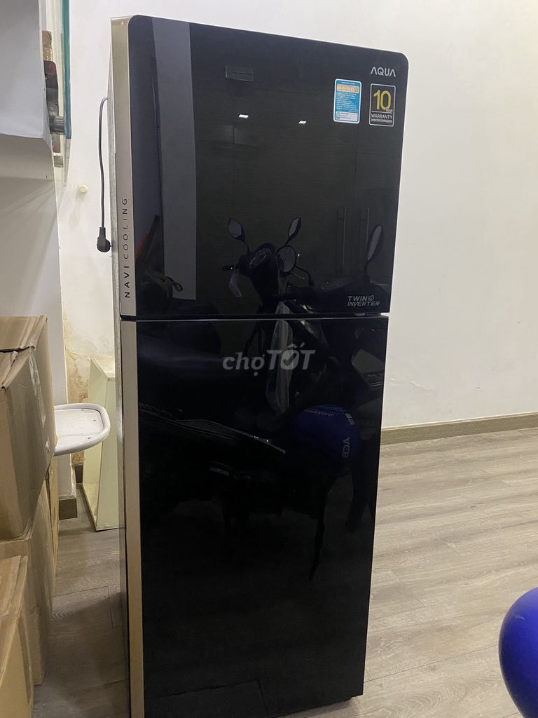 Tủ lạnh Aqua 235 lít Đen. Mua bán Tủ lạnh tại Quận Bình Thạnh Tp Hồ Chí Minh được đăng bởi Vân hình 1