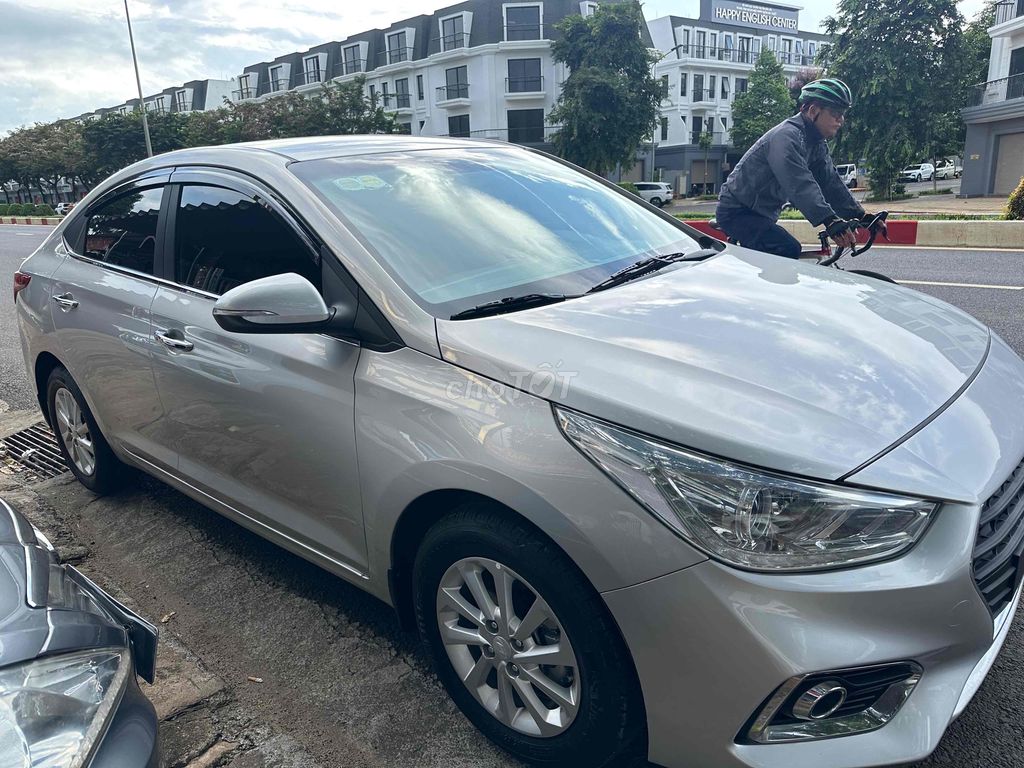 Hyundai Accent 2018 1.4 MT - 100000 km. Mua bán Ô tô tại Thành phố Buôn Ma Thuột Đắk Lắk được đăng bởi minh toàn  hình 3