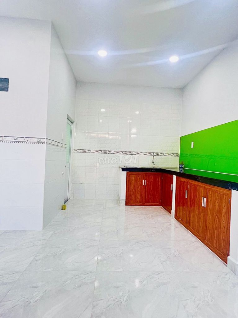 Bán nhà mới xây, 40m2, hoàn công đủ, Liên khu 4-5, Bình Tân, 2 tầng.