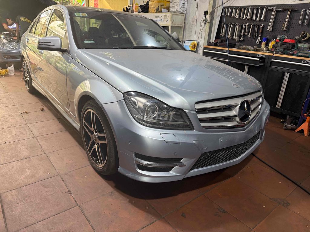 Mercedes-Benz C300 AMG 2013 Bạc 154284 km. Mua bán Ô tô tại Quận 7 Tp Hồ Chí Minh được đăng bởi Tuan hình 11