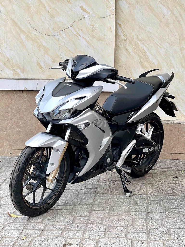 honda winner v3 bstp máy móc nguyên zin 9chủ. Mua bán Xe máy tại Quận 12 Tp Hồ Chí Minh được đăng bởi CHXM Phương Nam Chuyên Bán Xe Trả Góp Bao Nợ Xấu hình 9