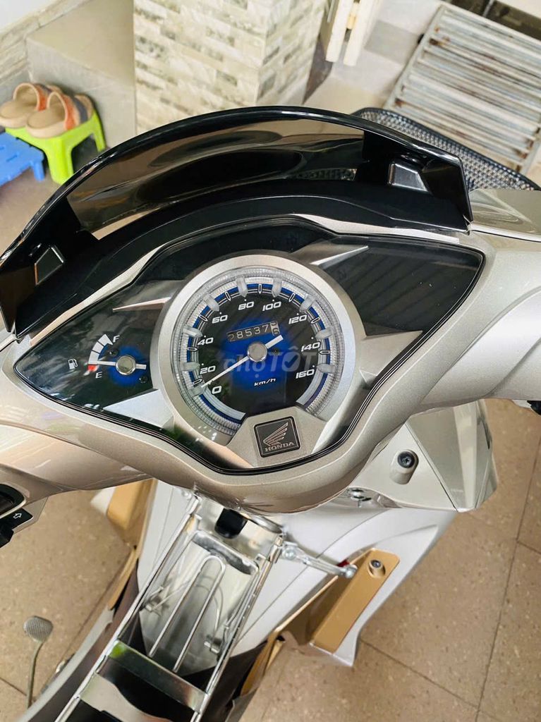 Honda Future LED Bạc 28000 km Đã sử dụng. Mua bán Xe máy tại Thành phố Thủ Dầu Một Bình Dương được đăng bởi Cù Long hình 6