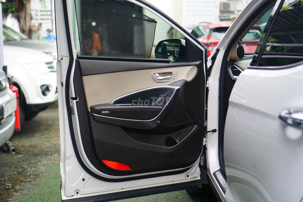 Hyundai Santa Fe 2016 2.2 AT 4WD - 90000 km. Mua bán Ô tô tại Quận Bình Tân Tp Hồ Chí Minh được đăng bởi Long  hình 8
