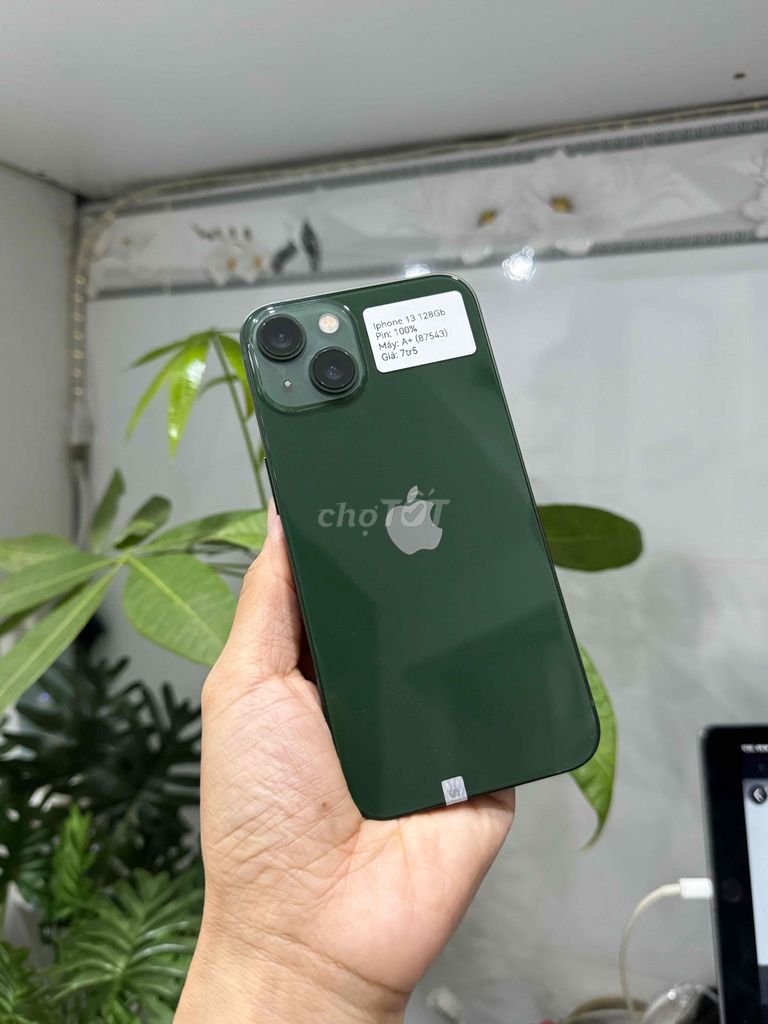 iPhone 13 128GB Xanh Green Quốc tế P100 Zin Đẹp 99. Mua bán Điện thoại tại Huyện Hóc Môn Tp Hồ Chí Minh được đăng bởi Nguyễn Thu hình 1