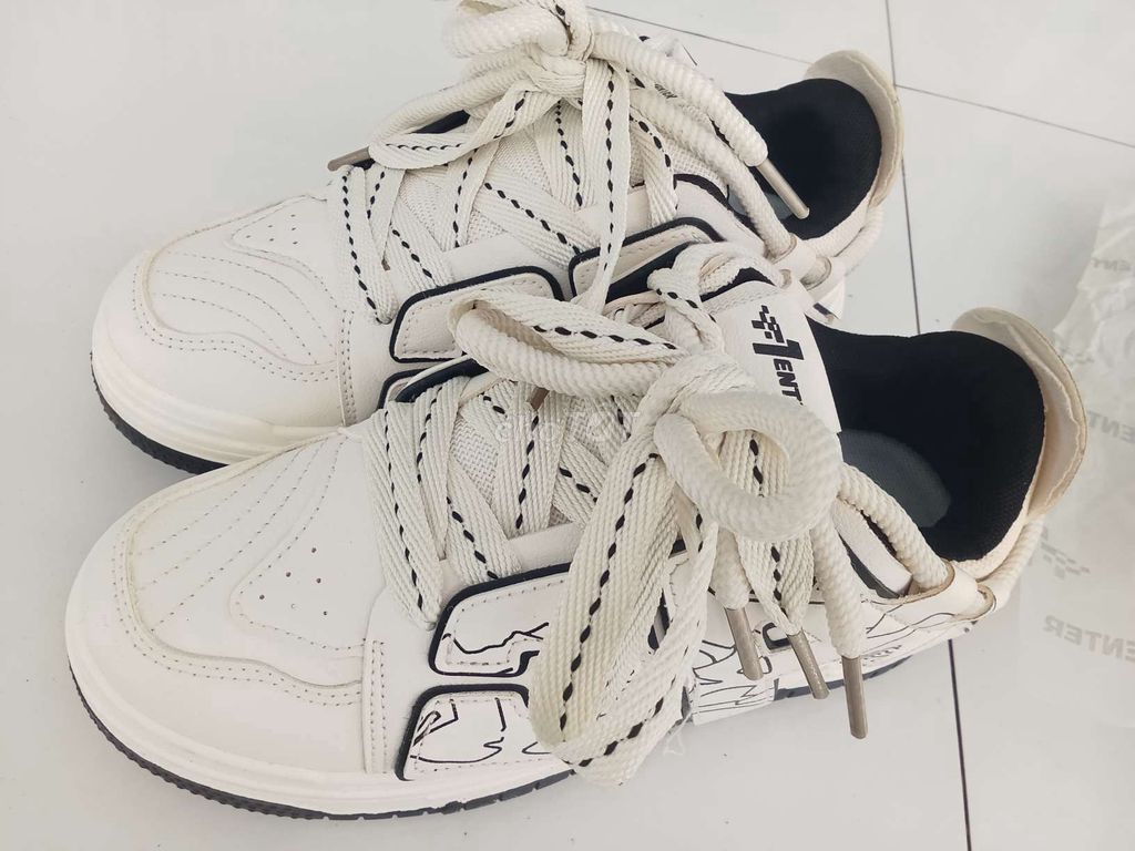 Giày thể thao Da Trắng Unisex size 38 39. Mua bán Giày dép tại Huyện Châu Thành Sóc Trăng được đăng bởi Như hình 1
