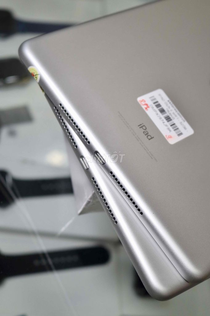 ipad gen 6 32gb wifi 99%. Mua bán Máy tính bảng tại Thành phố Long Xuyên An Giang được đăng bởi Băng Apple  chuyên iphone hình 4