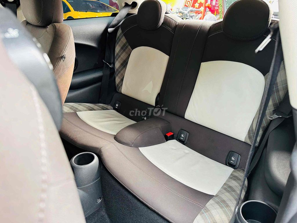 Bán xe MINI Cooper 3 dooổ Model 2016. Mua bán Ô tô tại Quận 8 Tp Hồ Chí Minh được đăng bởi Hồng Phúc hình 4