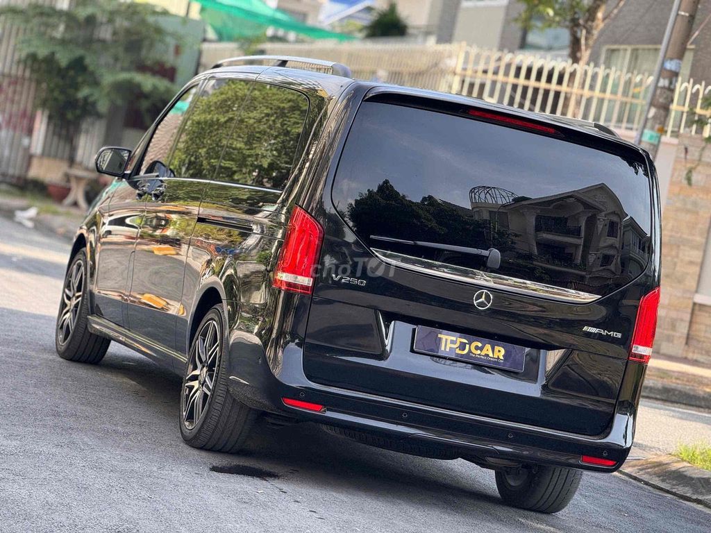 Mercedes Benz V250 AMG - XHĐ 3 Tỷ 3. Mua bán Ô tô tại Quận Bình Tân Tp Hồ Chí Minh được đăng bởi Lê Minh Quý hình 6