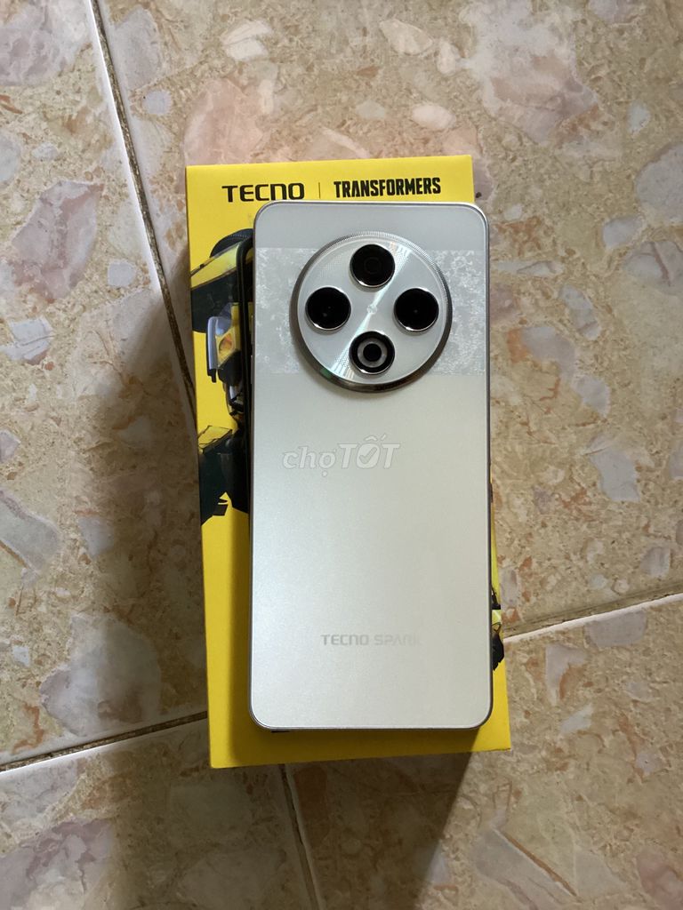 Tecno Spark 30 8/128 trắng keng. Mua bán Điện thoại tại Quận 6 Tp Hồ Chí Minh được đăng bởi Dat hình 1
