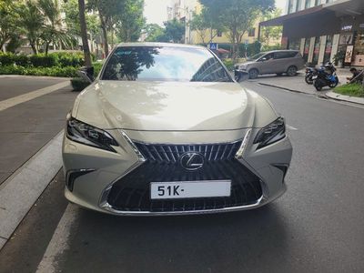 Lexus ES 250 2022 Vàng cát 12000 km. Mua bán Ô tô tại Quận Gò Vấp Tp Hồ Chí Minh được đăng bởi Hải Ô Tô