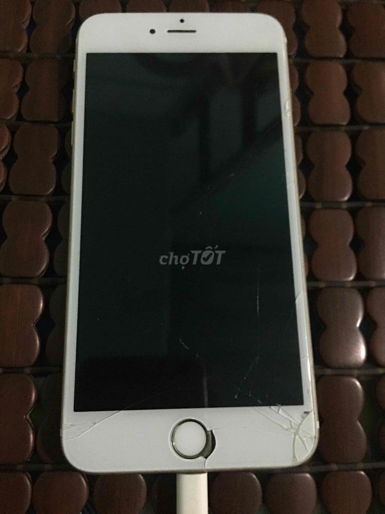 mới thu dân iPhone 6 plus 128G nứt kính,full vân