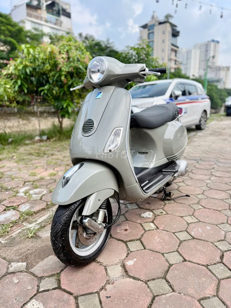 Vespa LX  ie 2012 xanh xi măng biển Ba Đình. Mua bán Xe máy tại Quận Hoàng Mai Hà Nội được đăng bởi Trường Giang Phạm hình 5