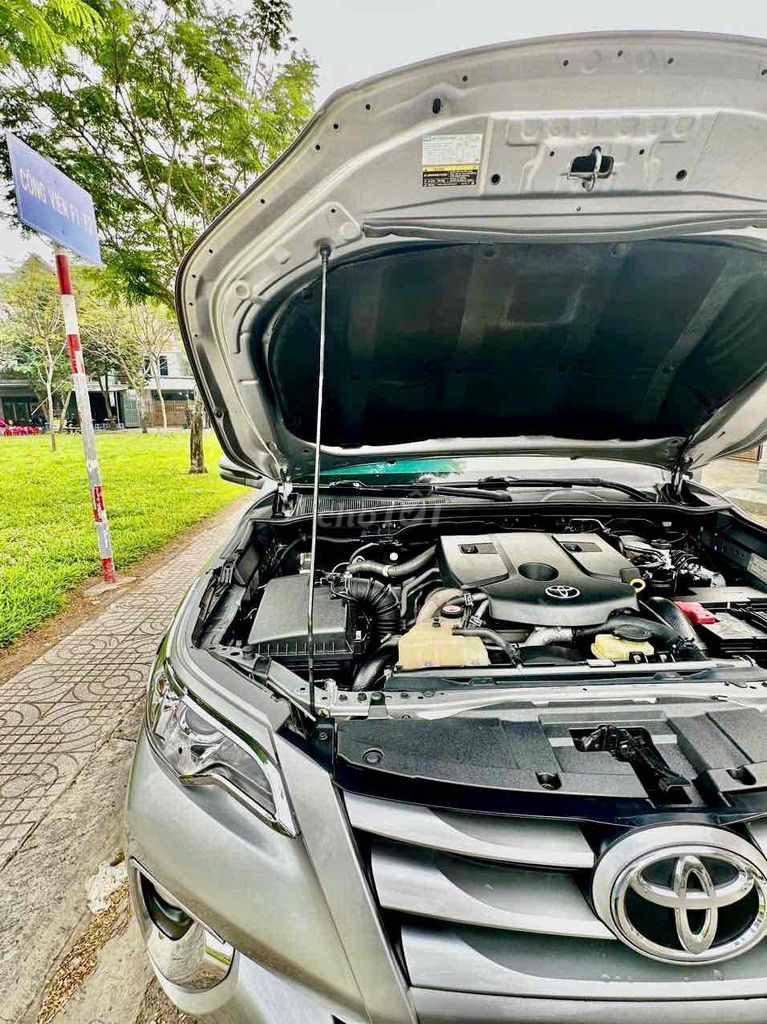 Toyota Fortuner 2019 2.4G 4x2 MT - 75000 km