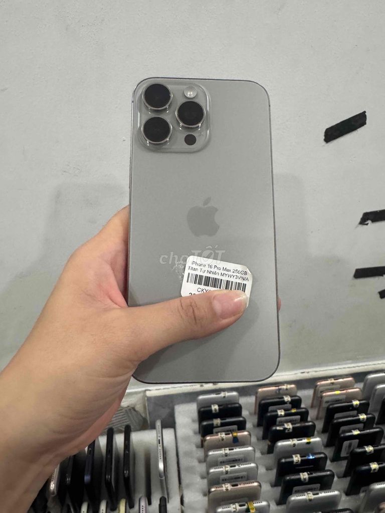 iPhone 16 Pro Max 256GB Xám p. Mua bán Điện thoại tại Quận 4 Tp Hồ Chí Minh được đăng bởi Phan Pha hình 1