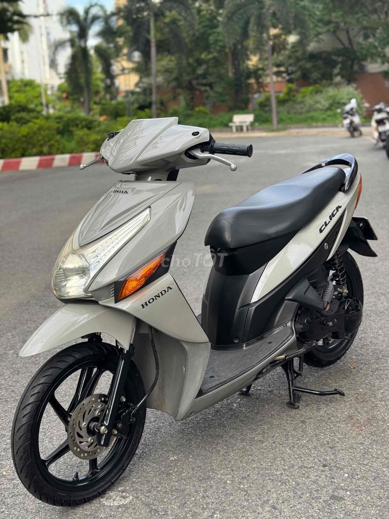 💥Honda Click 2010 BSTP chính chủ nguyên zin. Mua bán Xe máy tại Quận 12 Tp Hồ Chí Minh được đăng bởi XE MÁY HẢI THANH hình 5