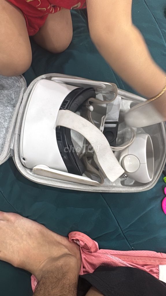 Kính thực tế ảo Oculus Quest 2 Trắng Đã sử dụng. Mua bán Thiết bị đeo thông minh tại Thành phố Đà Lạt Lâm Đồng được đăng bởi Hieu Minh hình 1