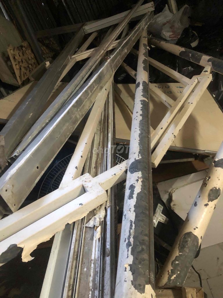 Cặp cầu thang sắt cao 1m,dài 4,5m ,còn 80%. Mua bán Nội thất, đồ gia dụng khác tại Quận 8 Tp Hồ Chí Minh được đăng bởi ngothanhdieungo hình 2