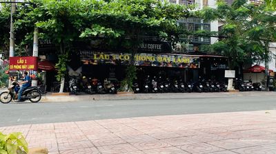 Tuyển nữ nhân viên phục vụ quán cafe khu Tên Lửa.