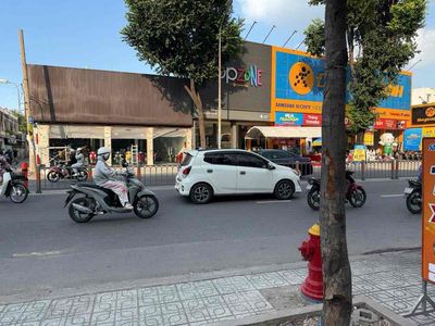 Góc 3mt Dương quảng Hàm 109m giá 21,9 tỷ. Mua bán văn phòng, mặt bằng kinh doanh tại Quận Gò Vấp Tp Hồ Chí Minh được đăng bởi Ms Phương