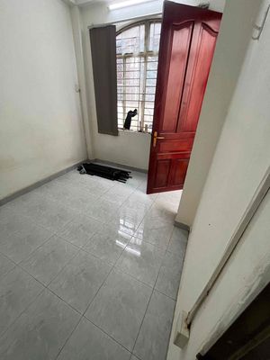 chính chủ cho thuê phòng lầu3