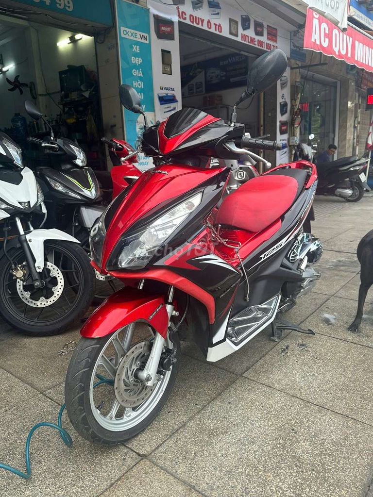 Air Blade.2013.khóa lớn .đẹp nguyên zinchính chủ.. Mua bán Xe máy tại Quận Tân Phú Tp Hồ Chí Minh được đăng bởi Phan Tấn hình 1