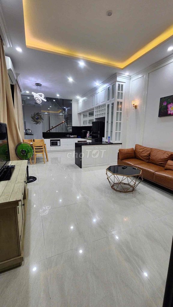 Аренда · 2 комн. · 75 м² · Quận Sơn Trà, ул. Nguyễn Văn thoại
