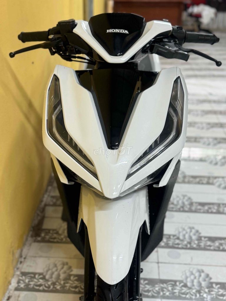 Honda Vario 150 2020 белый с черным, состояние супер, 43C1-920.49