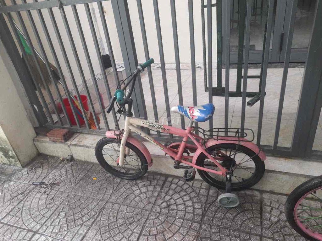 nhà dư 2 xe đạp trẻ em cần bán. Mua bán Xe đạp tại Quận Thanh Khê Đà Nẵng được đăng bởi Thi hình 4