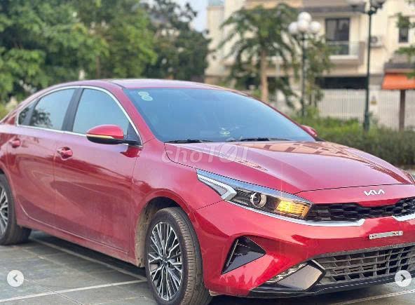 Kia K3 2025 Luxury 1.6 AT - màu đỏ - siêu lướt. Mua bán Ô tô tại Quận Hà Đông Hà Nội được đăng bởi Tú Carrick hình 2