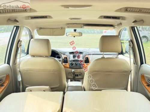 Toyota Innova G 2010. Mua bán Ô tô tại Quận Long Biên Hà Nội được đăng bởi Tú Lê Auto hình 3