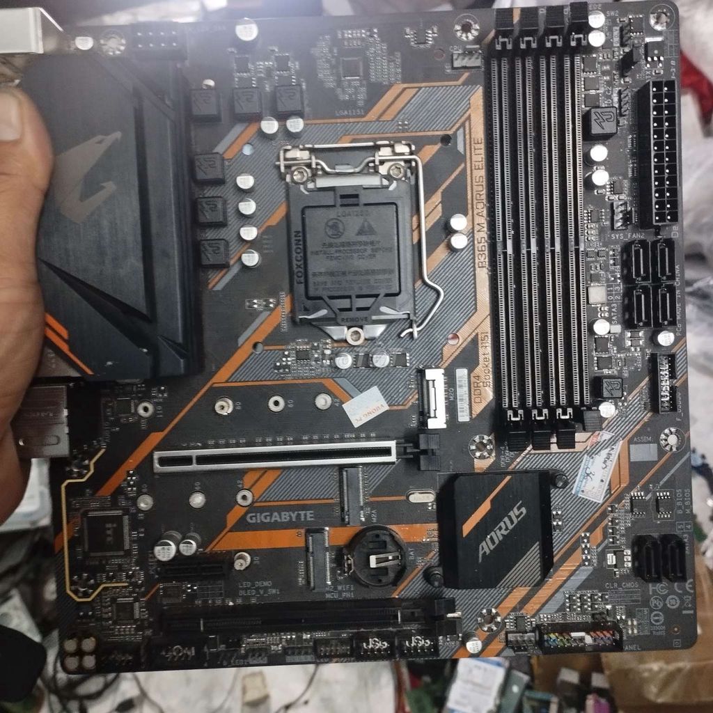 Mainboard gigabyte b365m aorus elite