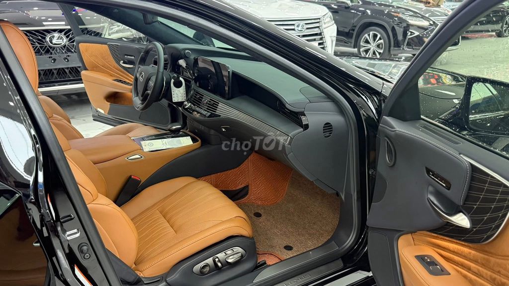 Bán Lexus LS500h sản xuất 2025 siêu lướt 600 Km.. Mua bán Ô tô tại Quận Bắc Từ Liêm Hà Nội được đăng bởi Mr Hợi  hình 11