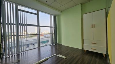 Văn phòng Luxcity 528 Huỳnh Tấn Phát 126m2 giá 16tr/tháng , căn góc