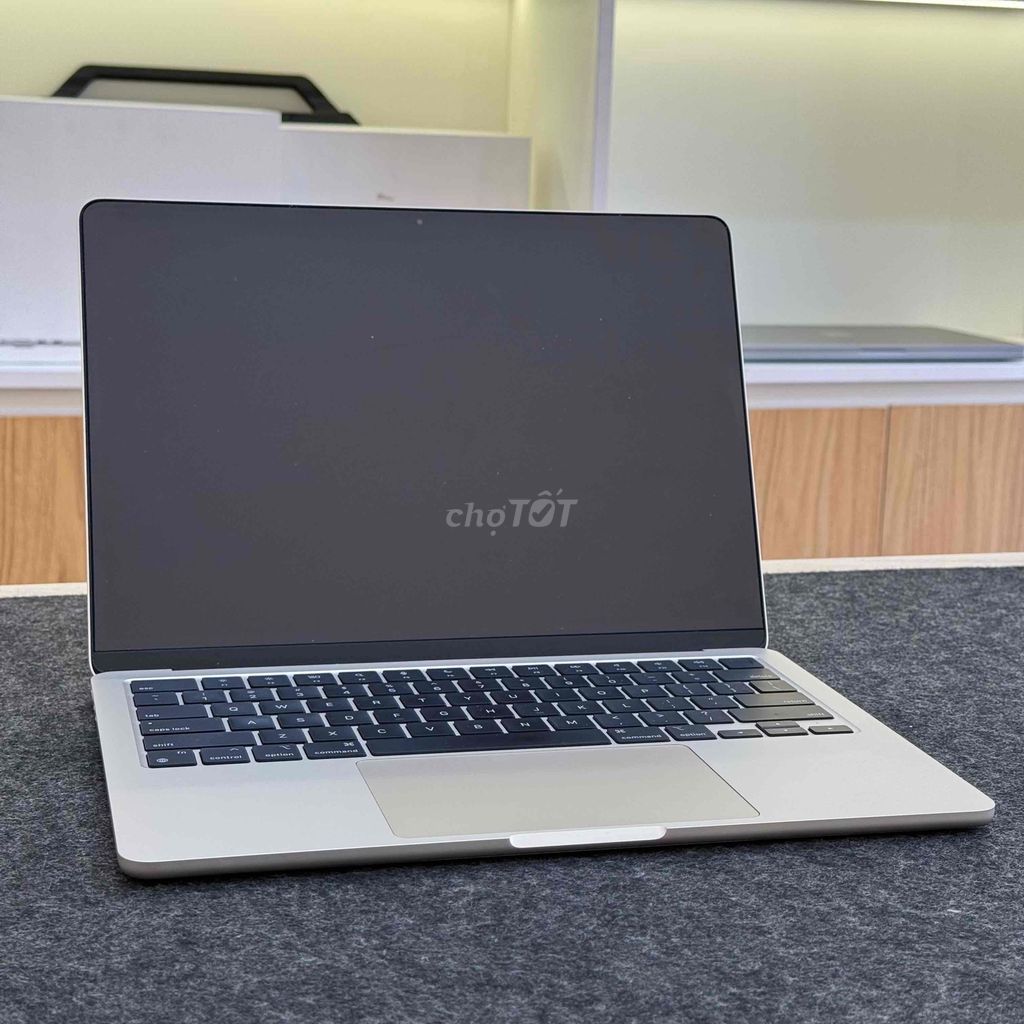 Apple Macbook Air M2 13.6 inch 16GB/256GB. Mua bán Laptop tại Quận 10 Tp Hồ Chí Minh được đăng bởi Duc Tran hình 1