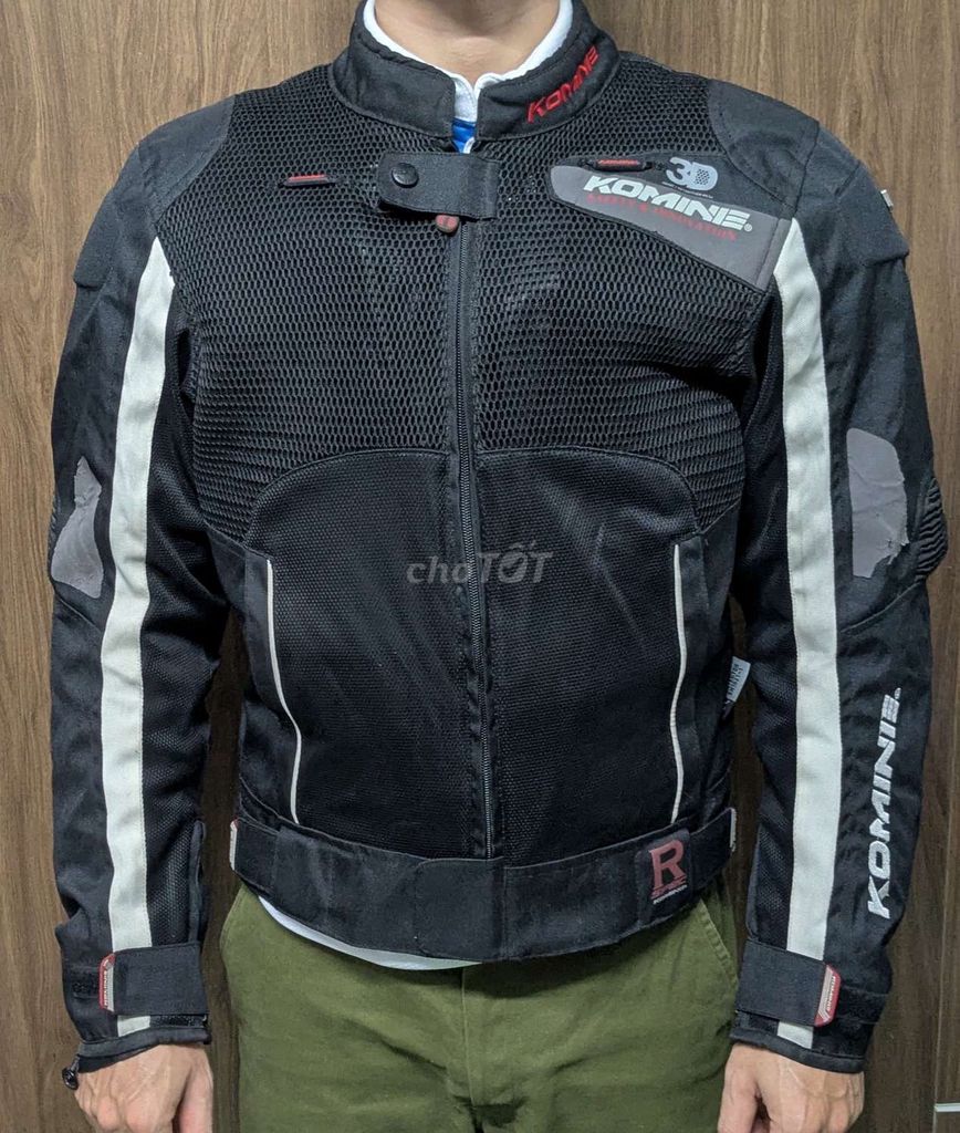 Áo giáp moto Komine Nam Đen size L. Mua bán Phụ kiện thời trang khác tại Huyện Nhơn Trạch Đồng Nai được đăng bởi Tiến Phát hình 1