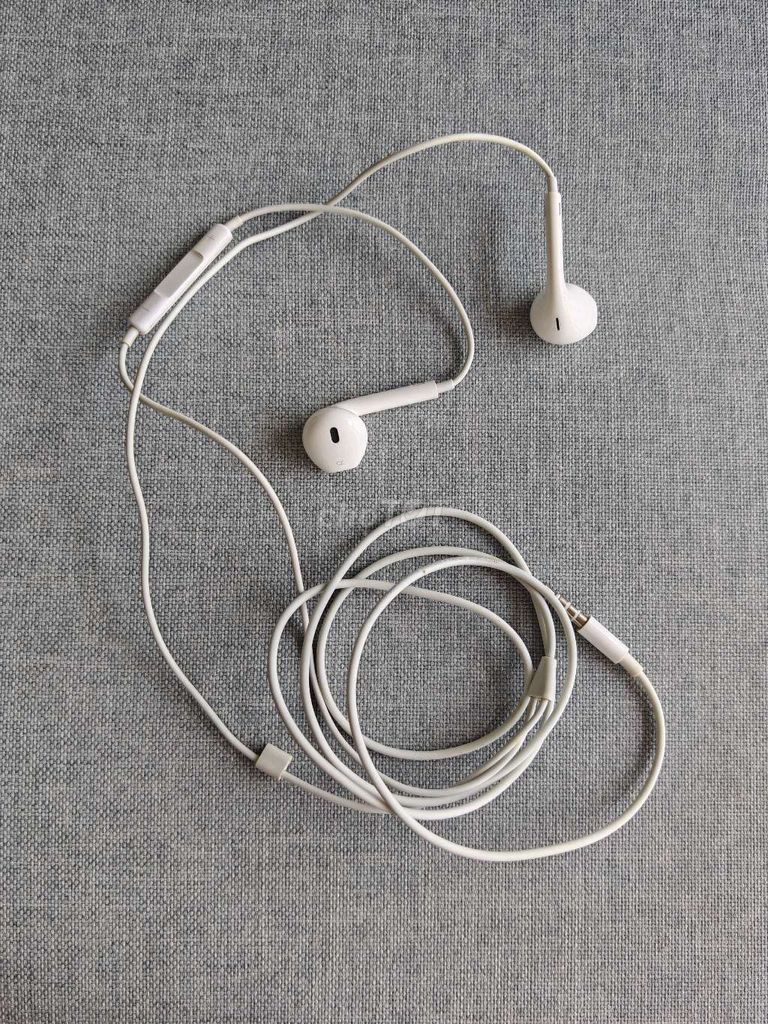 Tai nghe iphone jack 3.5mm ngoại hình 98%. Mua bán Tivi, Âm thanh tại Quận Tân Phú Tp Hồ Chí Minh được đăng bởi Phuong Tai hình 1