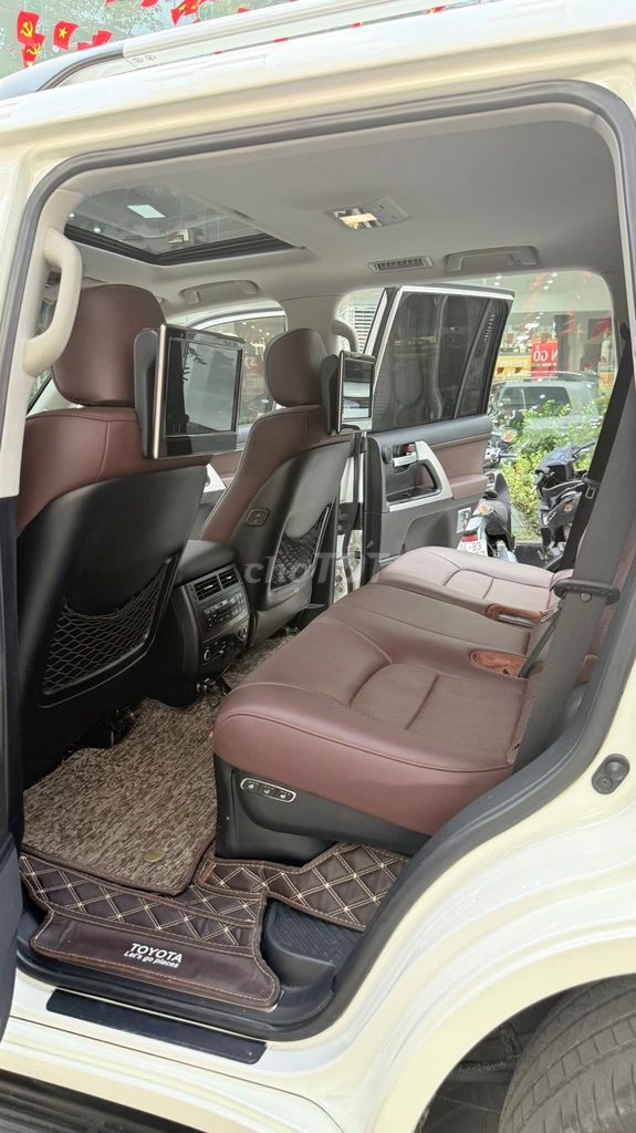 Toyota Land Cruiser 5.7 nhập Mỹ, sản xuất 2016.. Mua bán Ô tô tại Quận Bắc Từ Liêm Hà Nội được đăng bởi Mr Hợi  hình 8