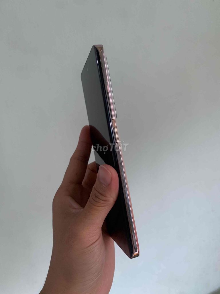 Oppo Reno 12 5G hồng 12G/256G màn cong tràn viền. Mua bán Điện thoại tại Quận Hải Châu Đà Nẵng được đăng bởi Hieu hình 1