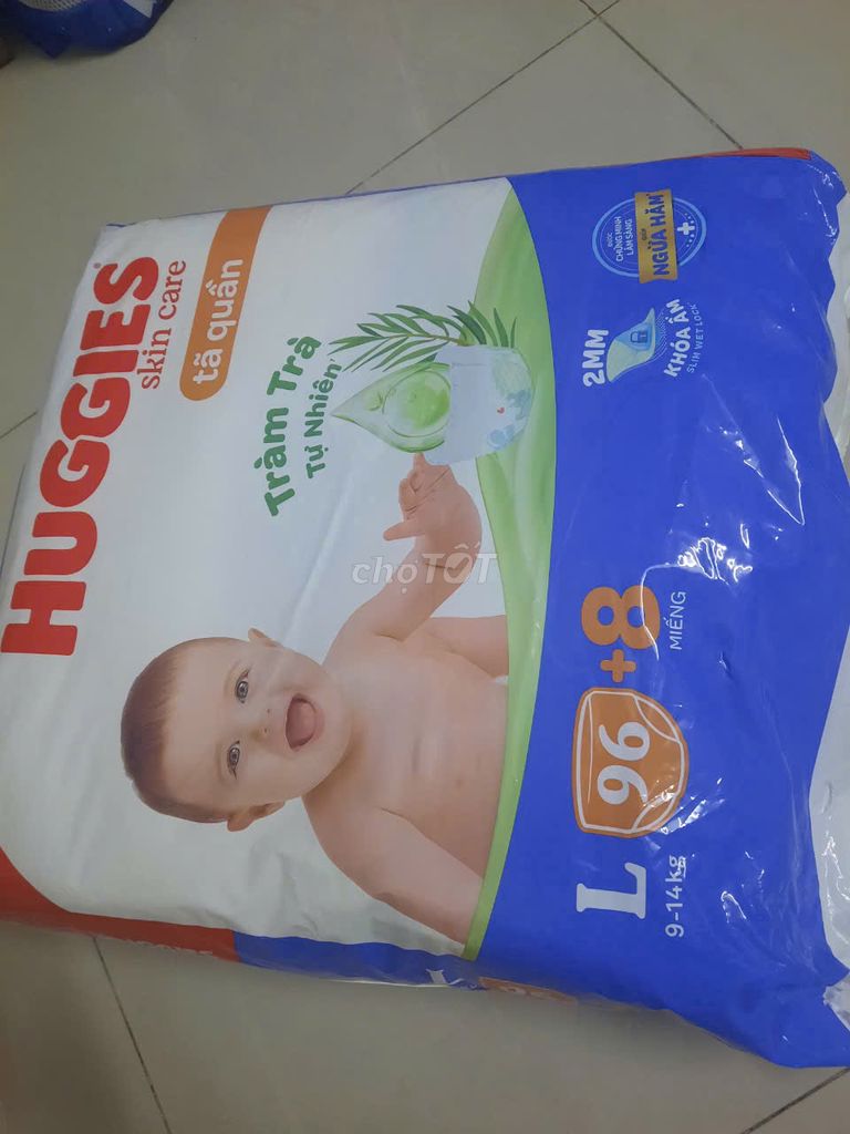 Thanh lý 2 bịt tả Huggies size L 9-14kg