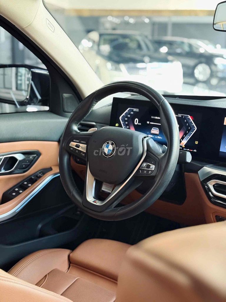 BMW 3 Series 2023 320i Sport Line. Mua bán Ô tô tại Quận Tân Bình Tp Hồ Chí Minh được đăng bởi GREENWAY AUTO hình 13