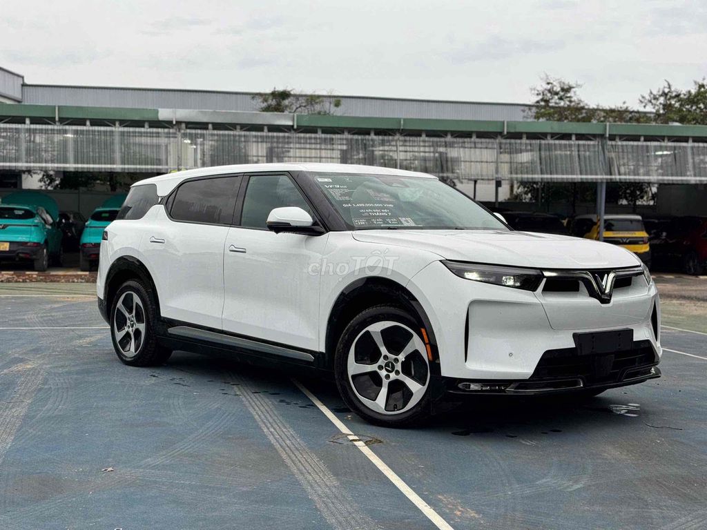 VinFast VF9 2025 Eco. Mua bán Ô tô tại Thành phố Thủ Đức Tp Hồ Chí Minh được đăng bởi TRẦN MINH VƯƠNG hình 5