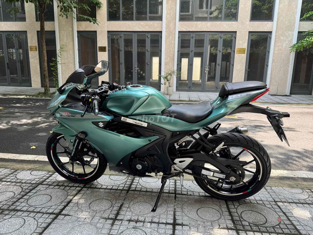 Suzuki GSX R150 2018 на собственнике с номерами провинции 60