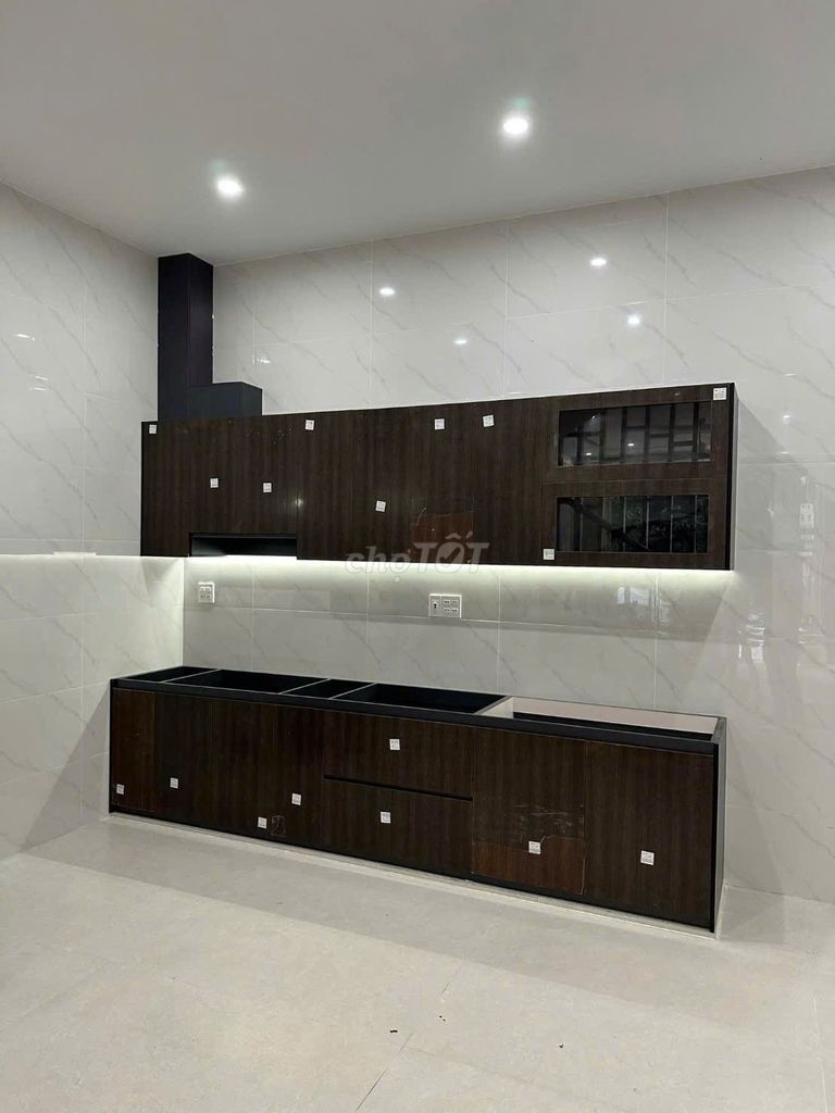 Bán nhà 3 tầng full nội thất cách biển quy nhơn 800m Bán nhà 3 tầng full nội thất cách biển quy nhơn 800m