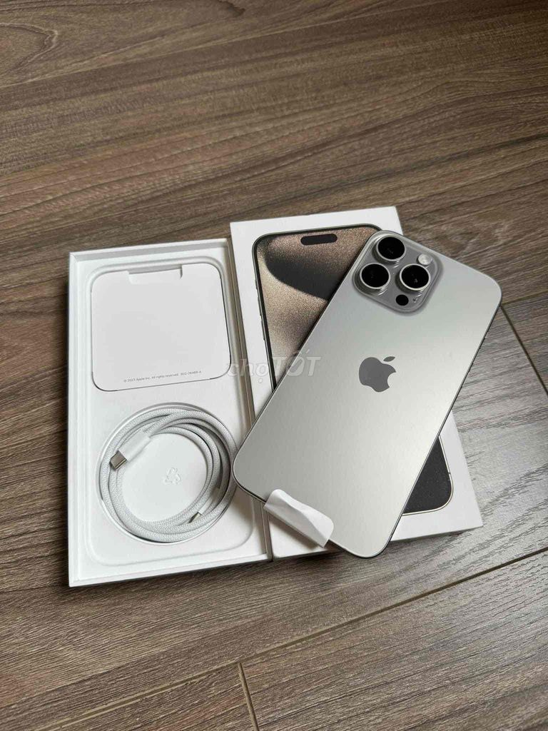 iPhone 15 Pro FULLBOX tự nhiên NEW APPLE 06/2025