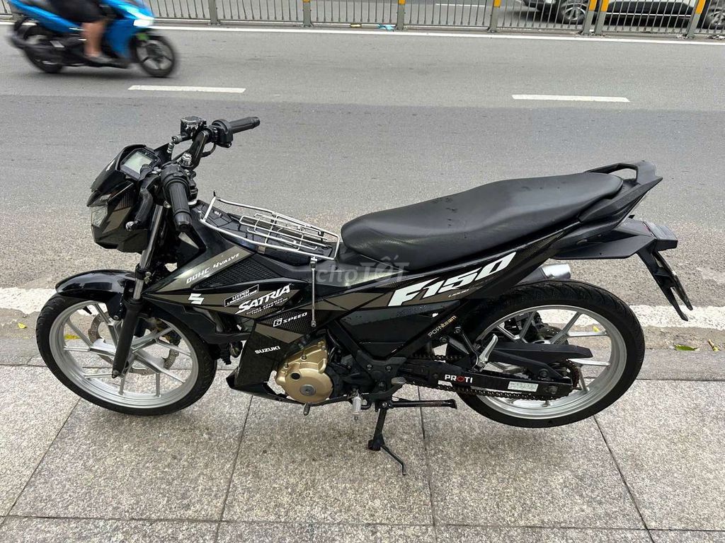 Suzuki raider Fi 2019 mới 90% Bstp chính chủ. Mua bán Xe máy tại Quận Tân Phú Tp Hồ Chí Minh được đăng bởi Tuanduy hình 5