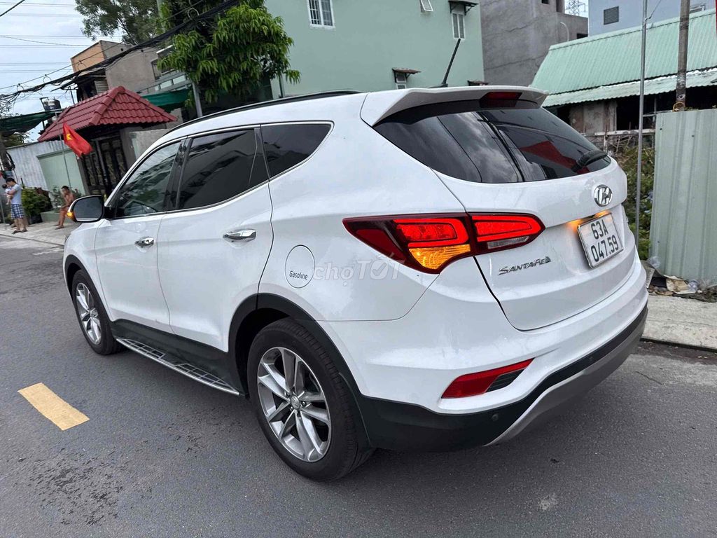 Hyundai Santa Fe 2016 2.4 AT 4 WD - 75000 km. Mua bán Ô tô tại Quận 12 Tp Hồ Chí Minh được đăng bởi A Quý hình 7