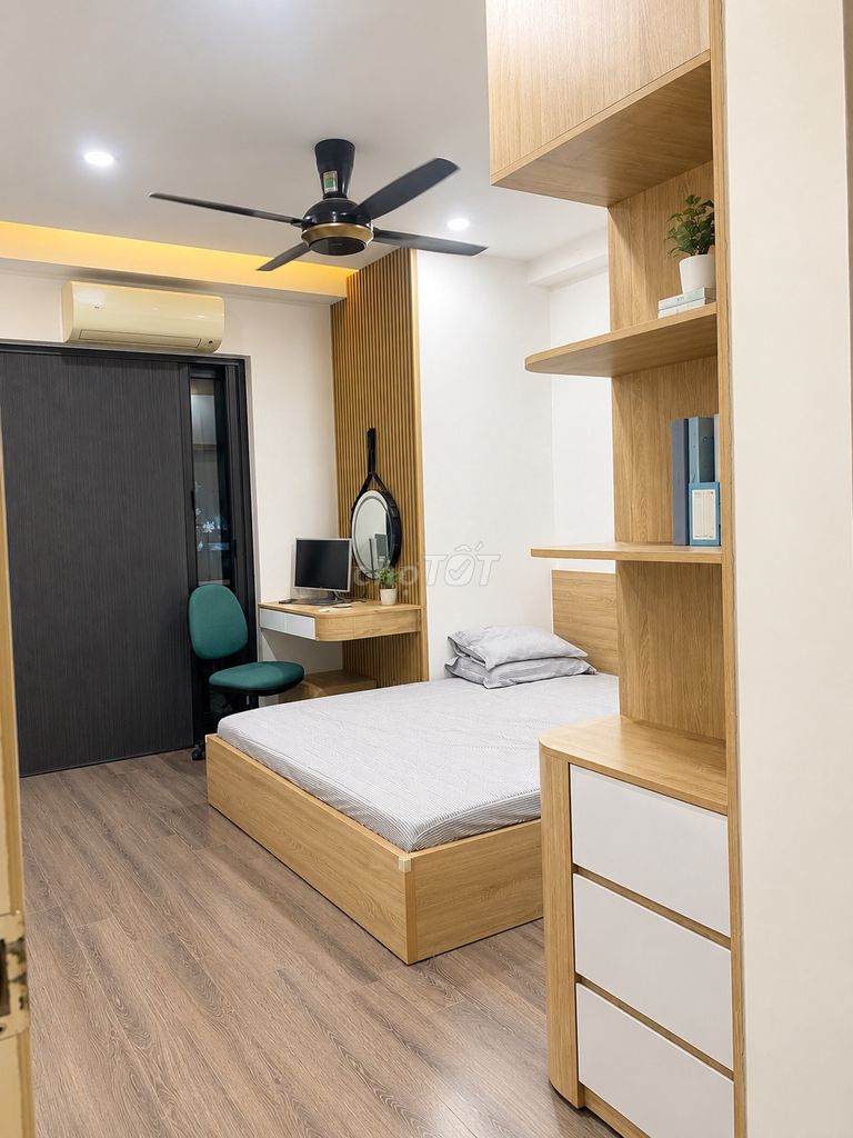 3-комн. квартира, 100 м², Нгуен Ко Тхать, парковка, ремонт, мебель