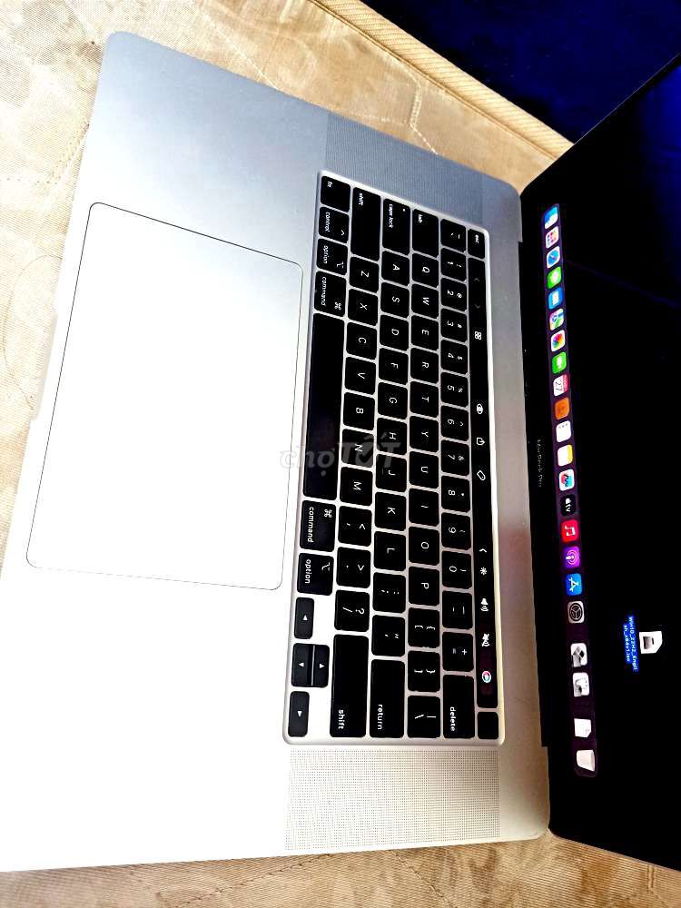 Macbook Pro zin 2019 16 inch core i7